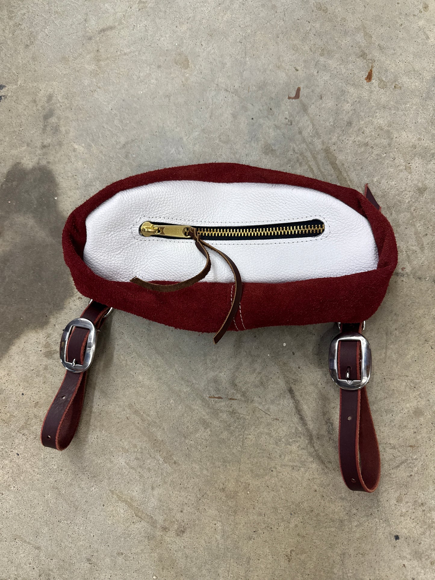 Small white and red cantle bag