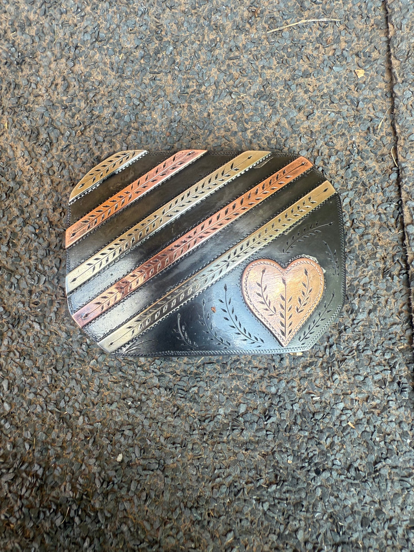 Handmade belt buckle