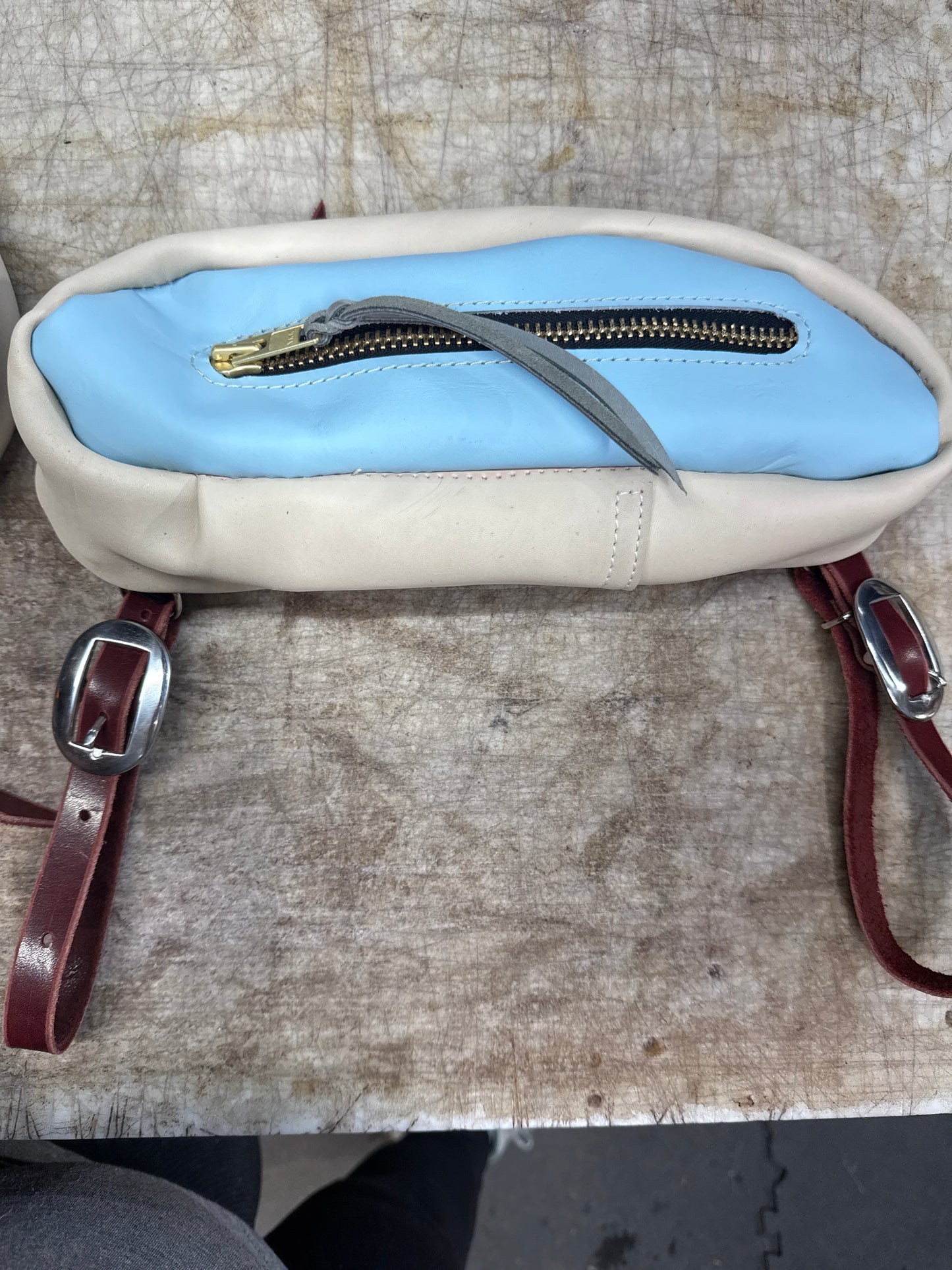 Baby blue small cantle bag