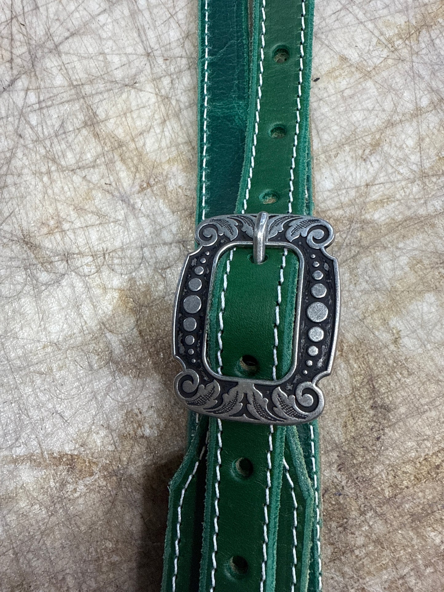 Green horse shoe brand buckle