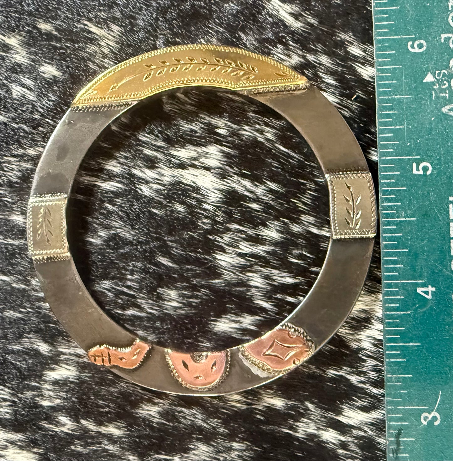 Handmade mounted ring