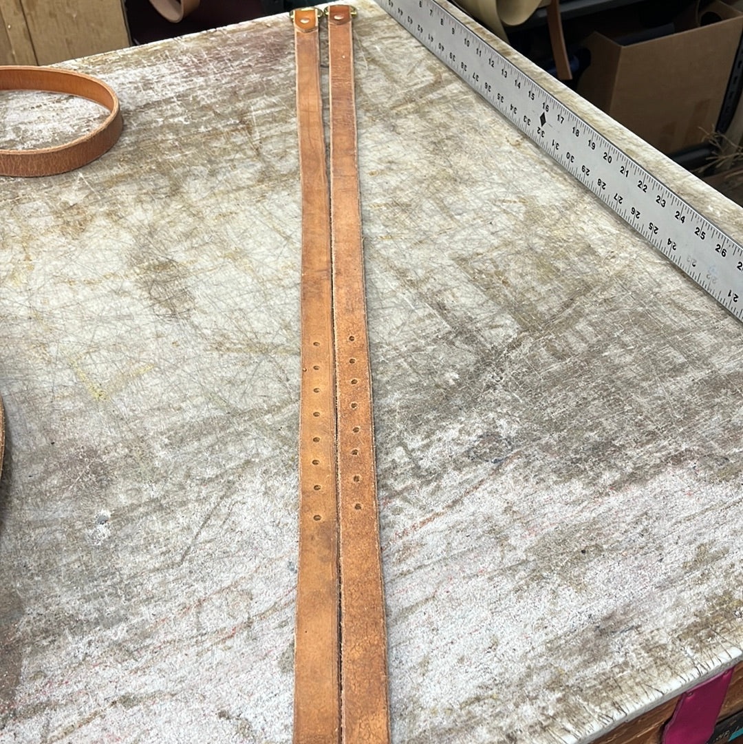 Pulling collar tugs Bass Dee Rough out