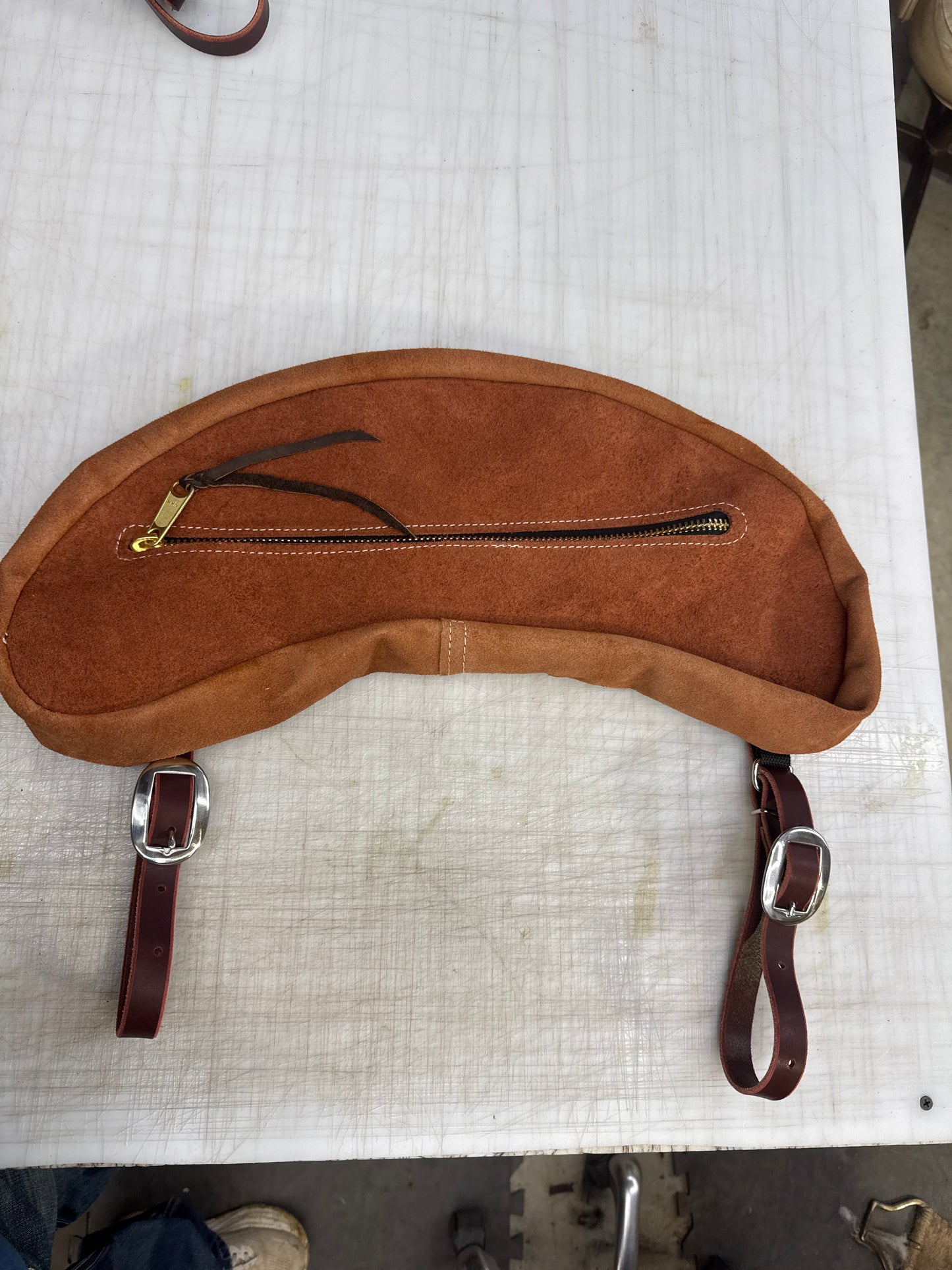 Large rust cantle bag