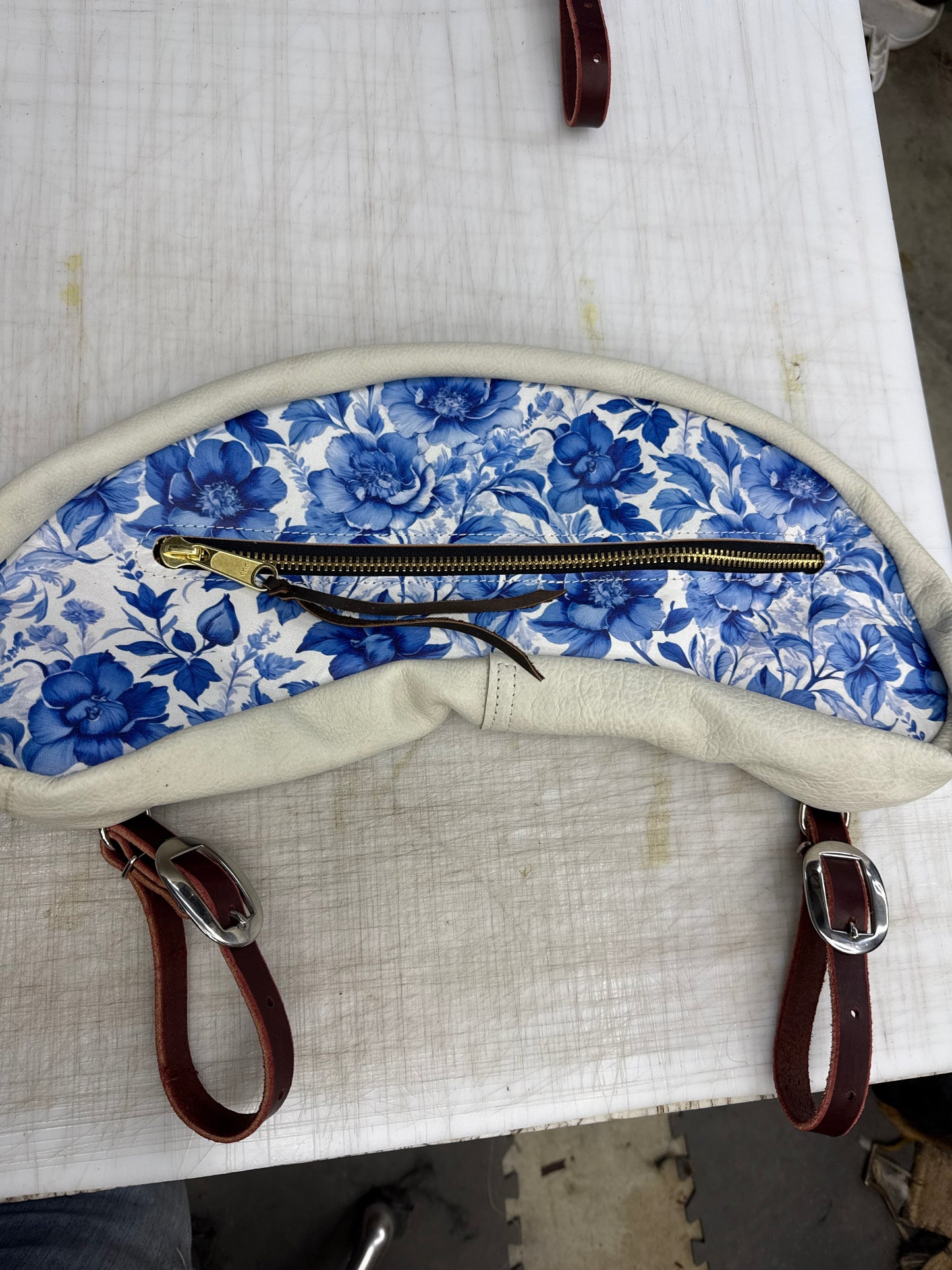 Blue floral print large cantle bag
