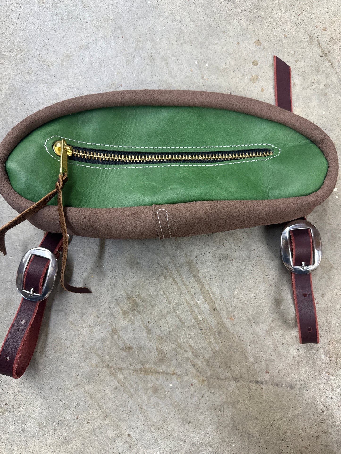 Small money green bag