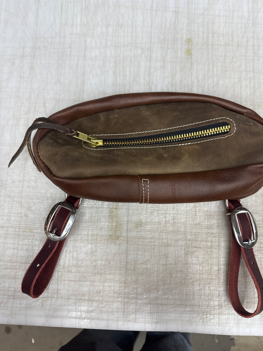 Small brown cantle bag