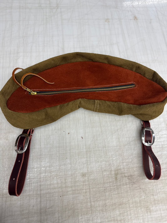 Rust large cantle bag