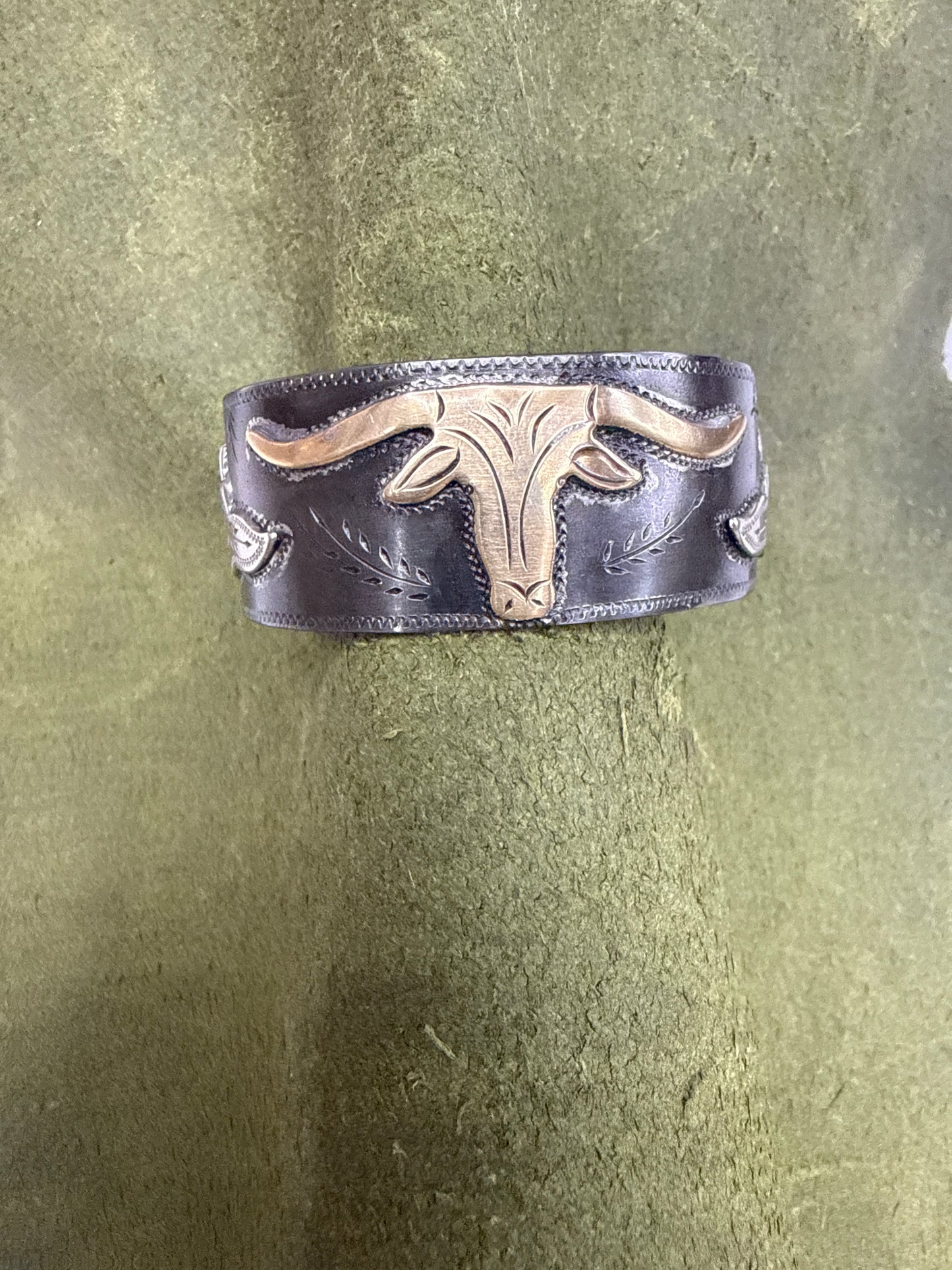 Steer head bracelet