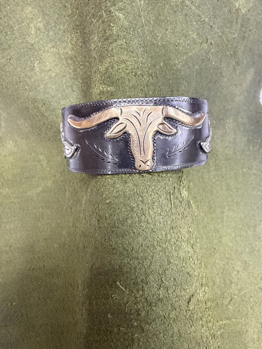 Steer head bracelet