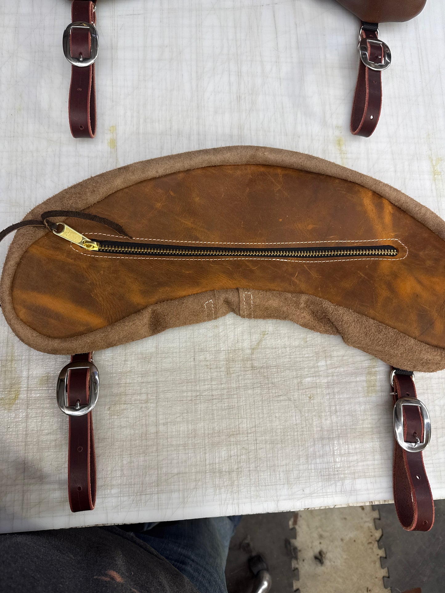 Brown pull up large cantle bag