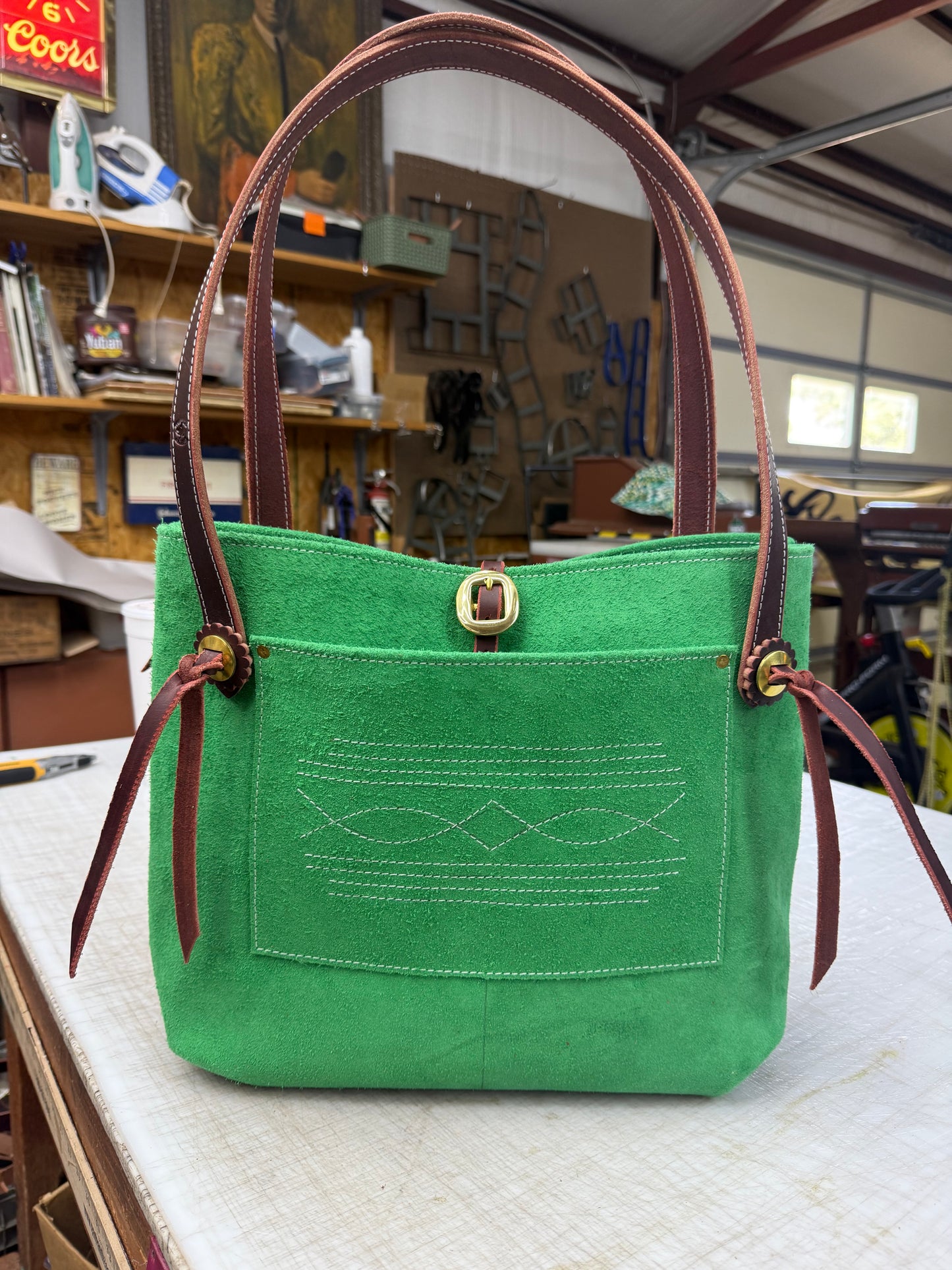 Green ruff out tote