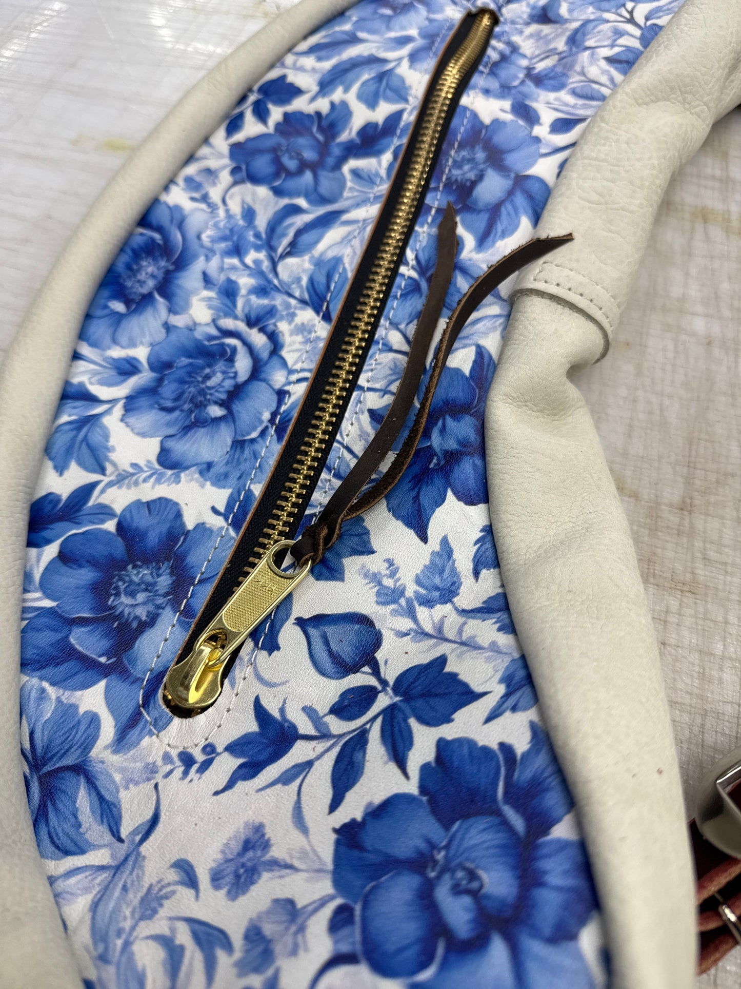 Blue floral print large cantle bag