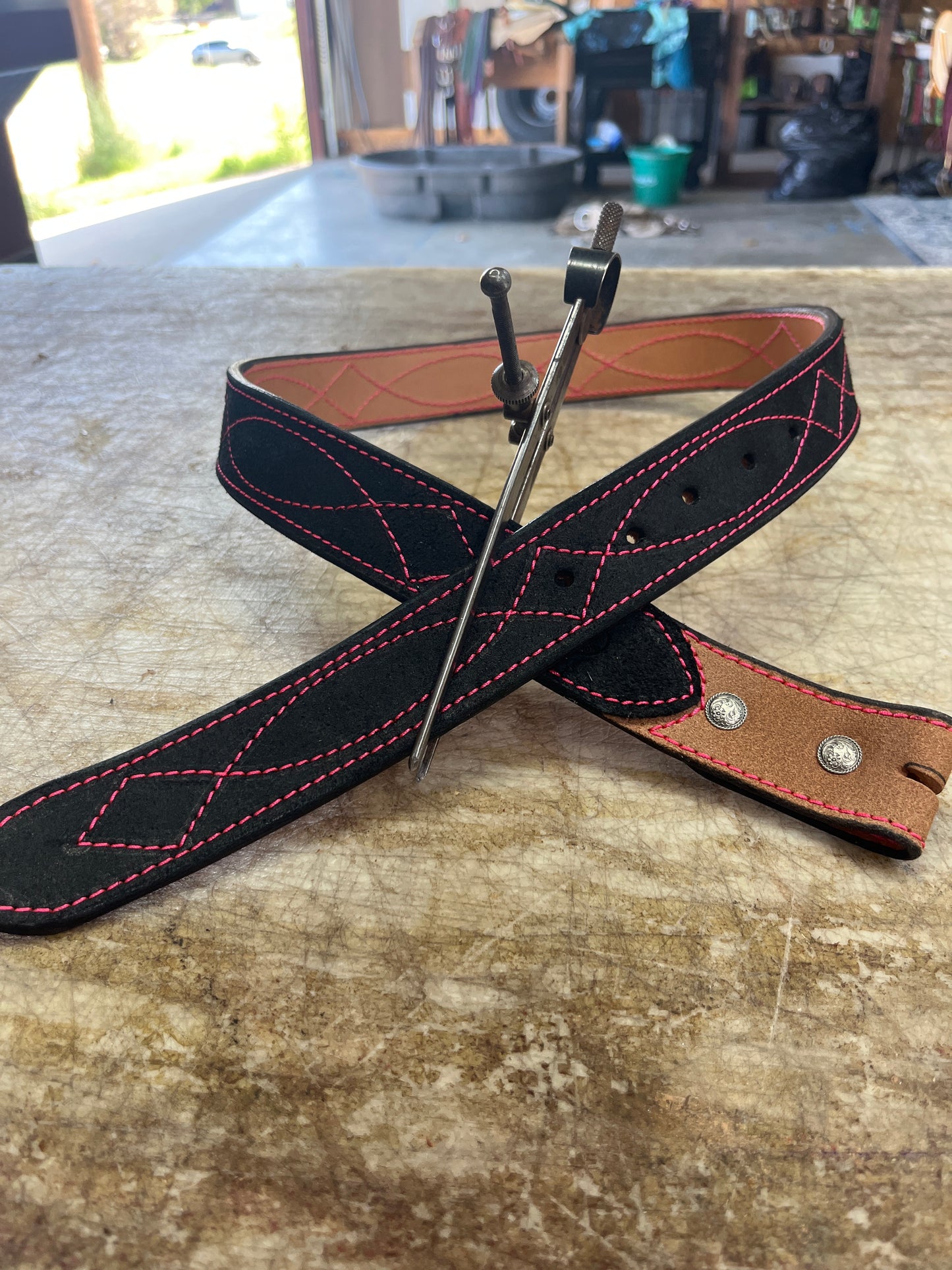 35 inch black and pink belt