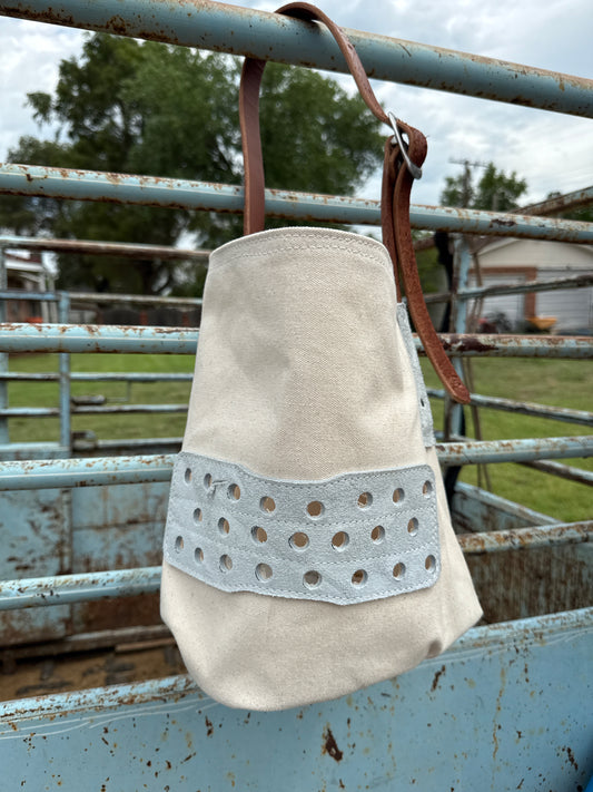White feed bag