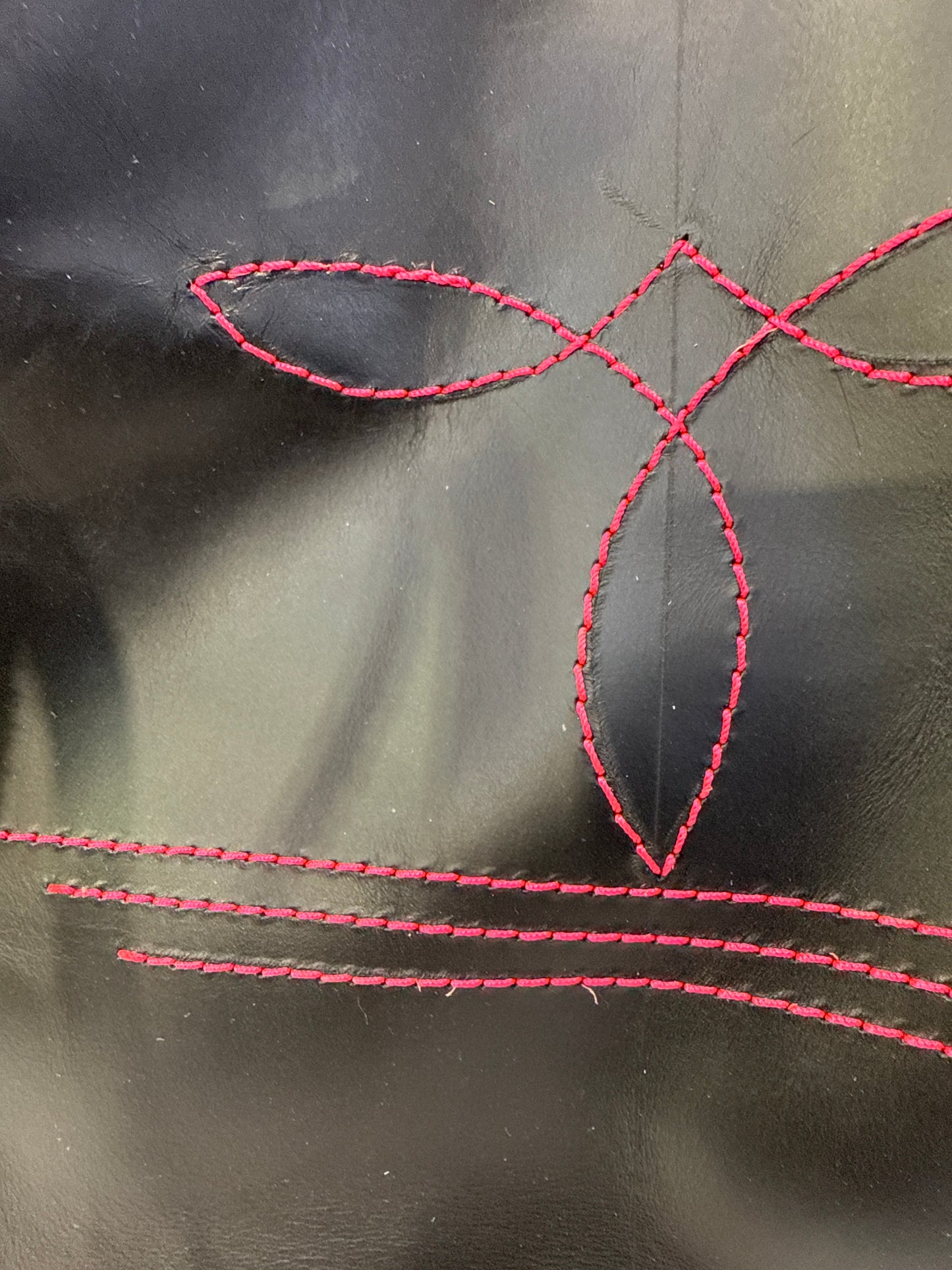 Black and hot pink bag!