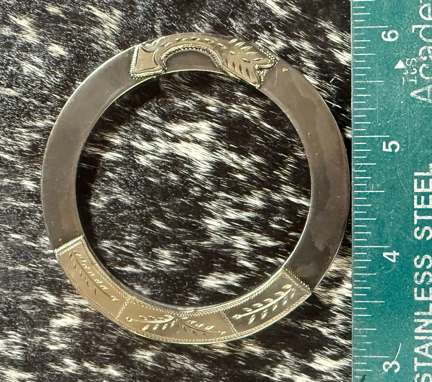 Handmade mounted ring