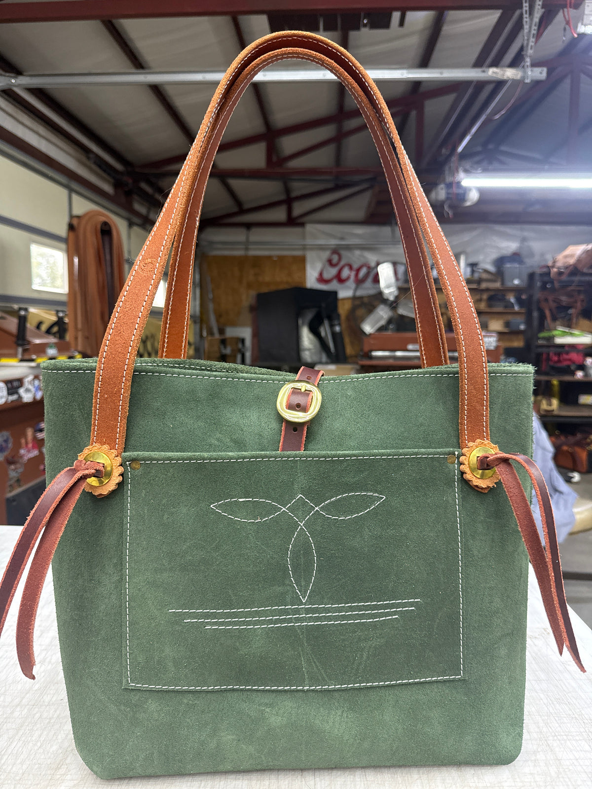 Green ruff out tote
