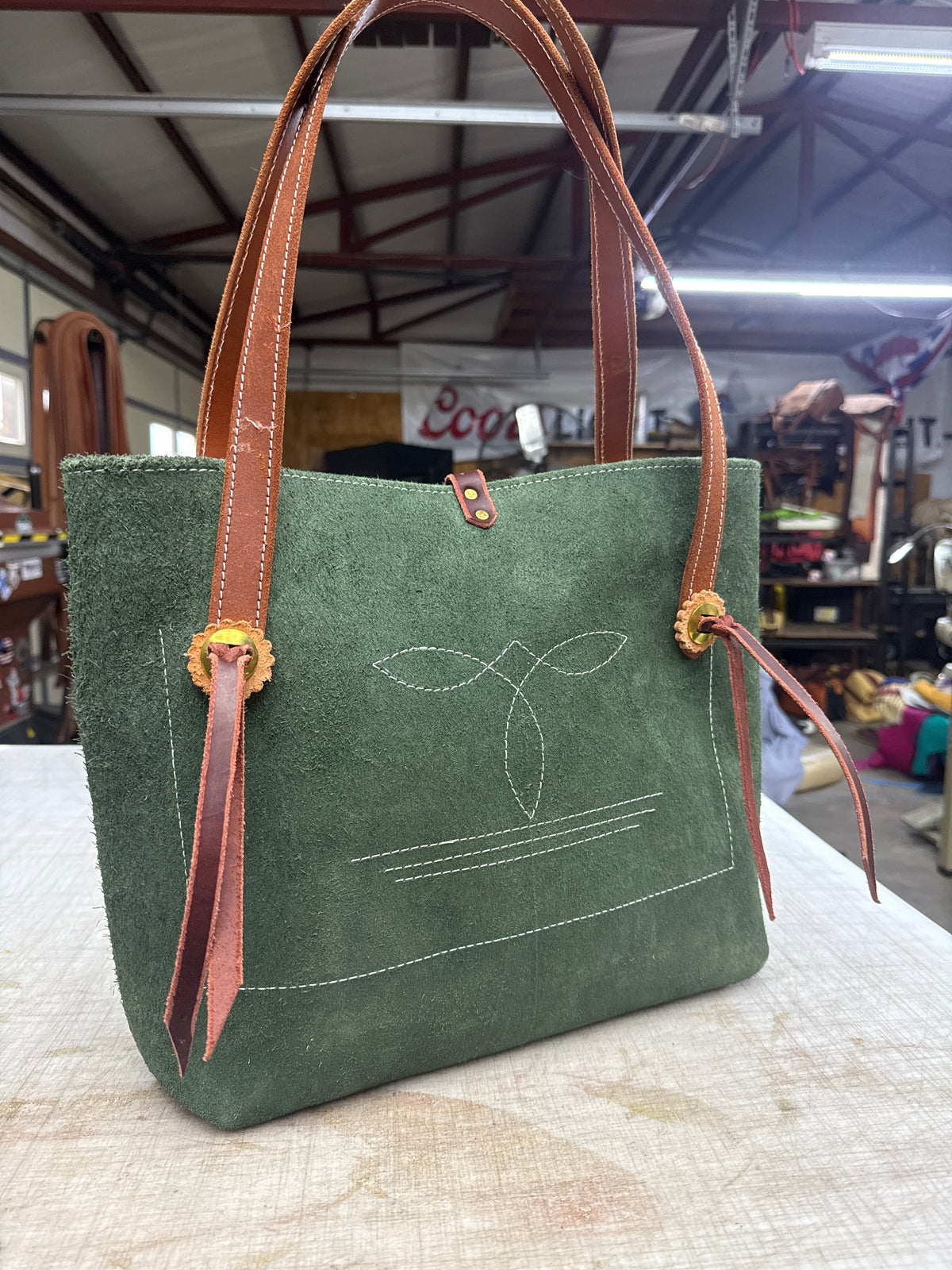 Green ruff out tote